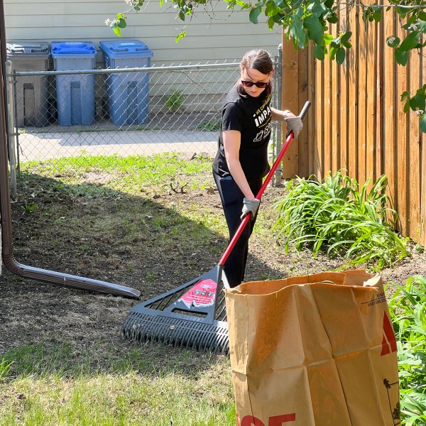 iSpace-Environments-iMPACT-Spring-Clean-Up-with-Senior-Services-2023-Raking