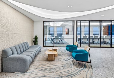 iSpace-Environments-Piper-Sandler-West-Palm-Beach-Lobby-Seating-Area-041323