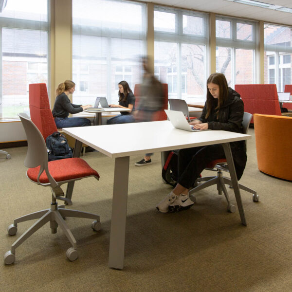 iSpace-Environments-College-of-Saint-Benedict-Furniture-IMG_8165