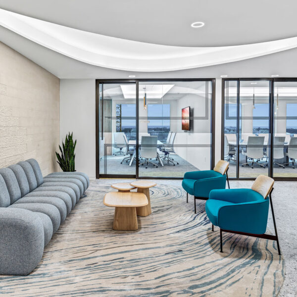 iSpace-Environments-Piper-Sandler-West-Palm-Beach-Lobby-Seating-Area-041323