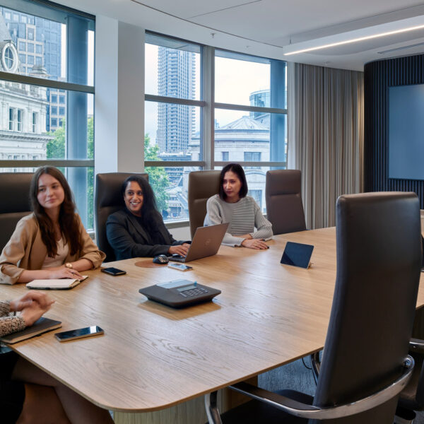 iSpace-Environments-Piper-Sandler-conference-room-seating