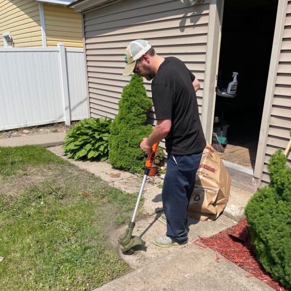 iSpace-Environments-iMPACT-Spring-Clean-Up-with-Senior-Services-2023-Edging