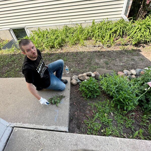 iSpace-Environments-iMPACT-Spring-Clean-Up-with-Senior-Services-2023-Pulling-Weeds