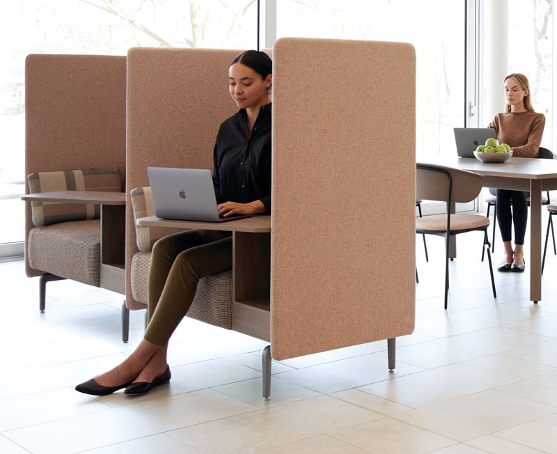 iSpace-Environments-Teknion-Campus-Favorites-Higher-Ed-Solutions-Banqs-solo