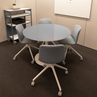 iSpace-Environments-Teknion-Design-Days-Showroom-Audience-Tables