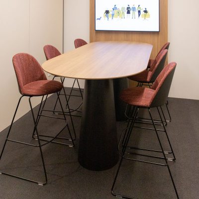 iSpace-Environments-Teknion-Design-Days-Showroom-Expansion-Meeting-Tables