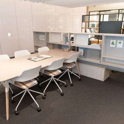 iSpace-Environments-Teknion-Design-Days-Showroom-Upstage-Meeting-Table