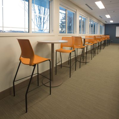 iSpace-St-Cloud-Tech-Community-College-SitOnIt-Lumin-Teknion-Tables-IMG_8090