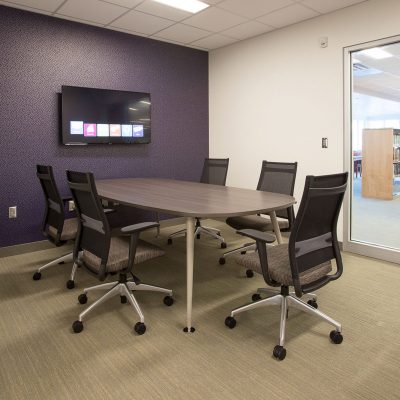 iSpace-St-Cloud-Tech-Community-College-SitOnIt-Wit-Teknion-Stretch-Leg-IMG_8117